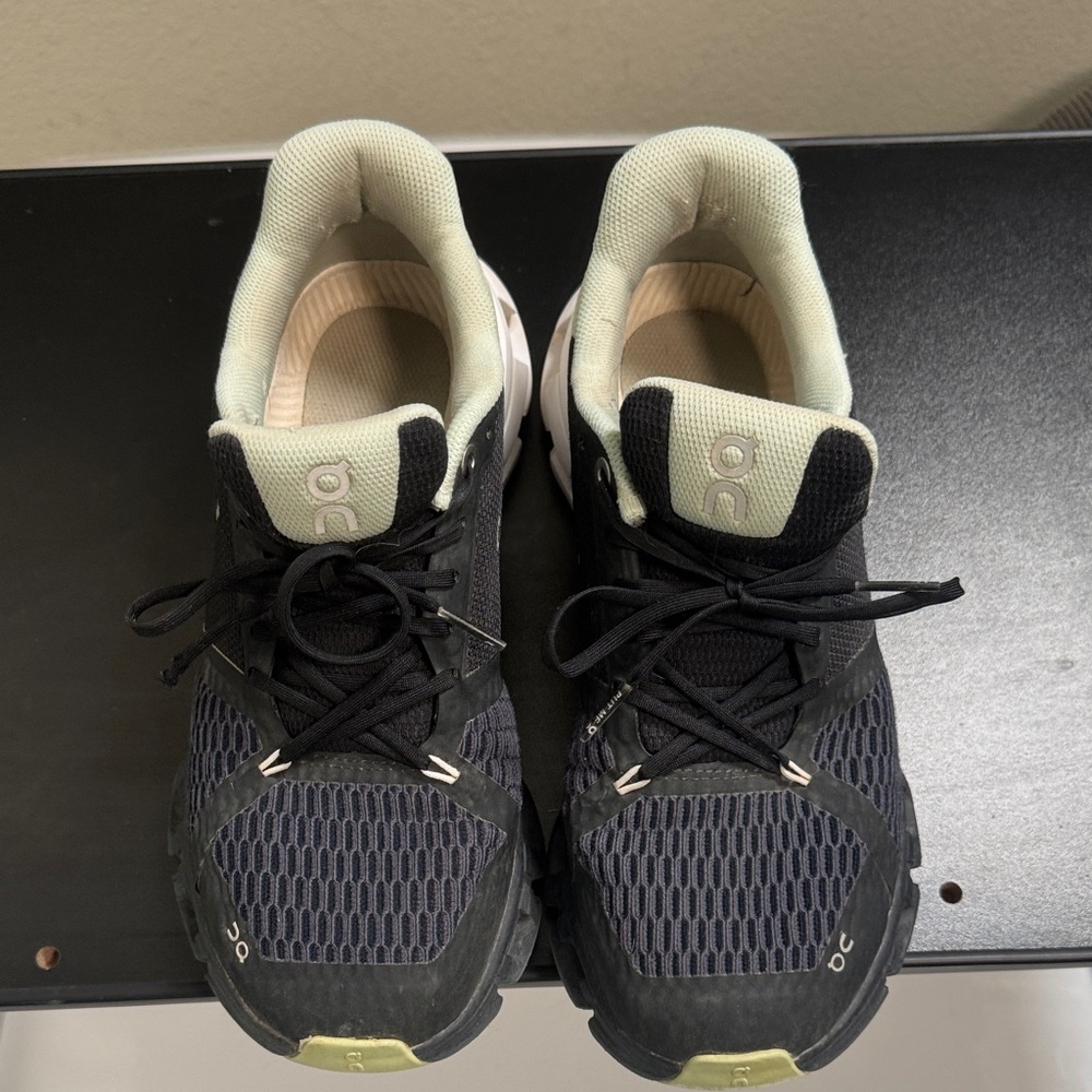 OC Black and White Athletic Shoes On Cloud